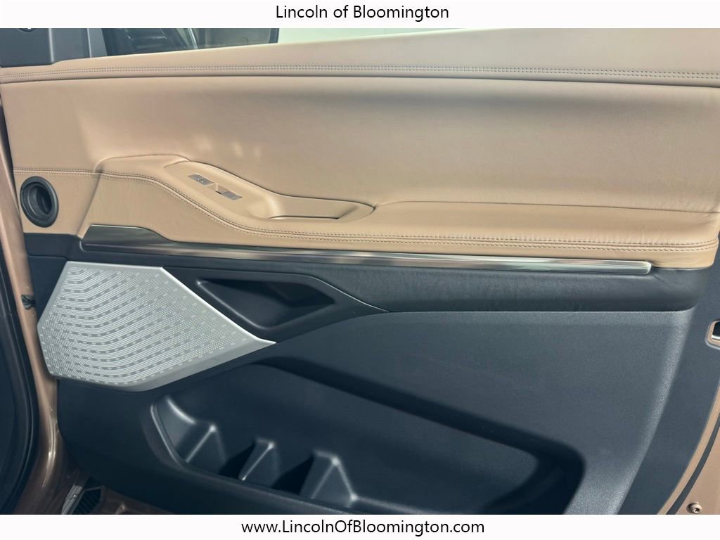 New 2026 Lincoln Navigator L Black Label AWD/4WD image 19