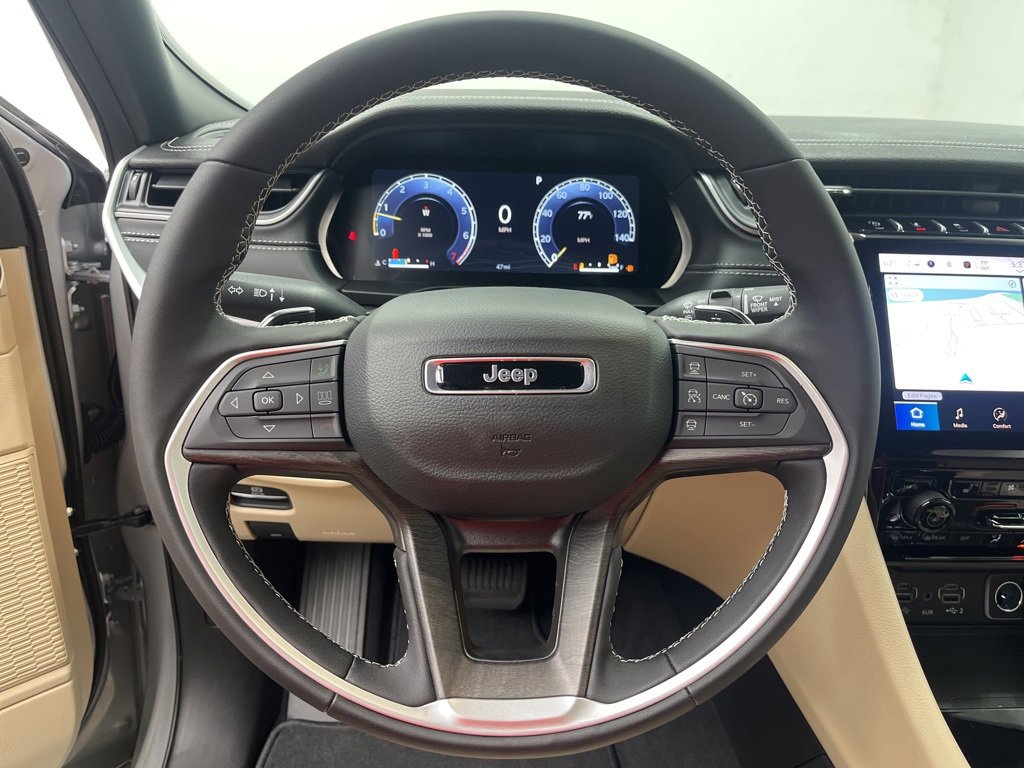 New 2025 Jeep Grand Cherokee L Limited w/ Luxury Tech Group II image 16