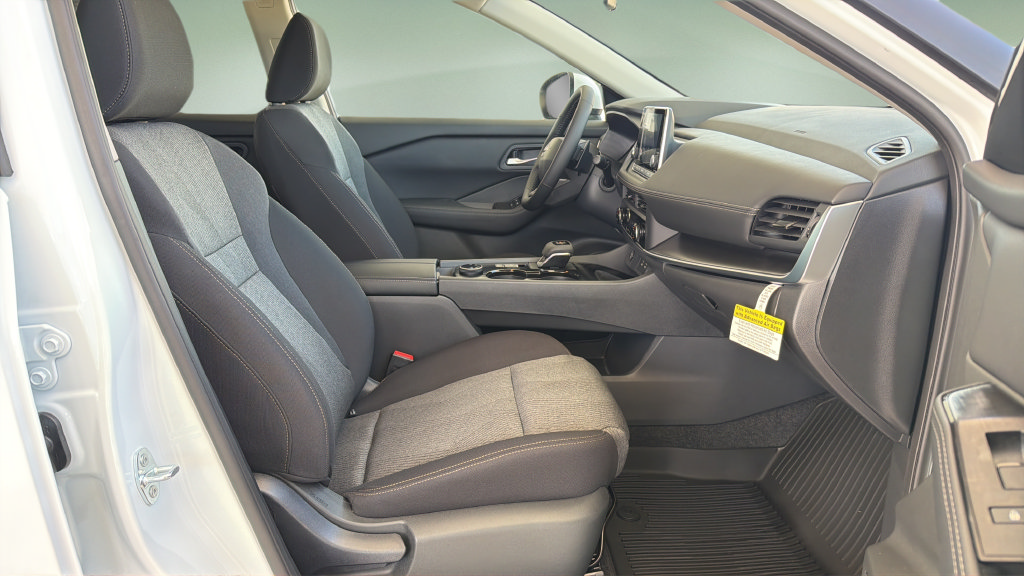 New 2026 Nissan Rogue SV AWD/4WD image 11