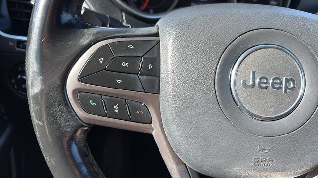 Used 2020 Jeep Cherokee Limited AWD/4WD image 30