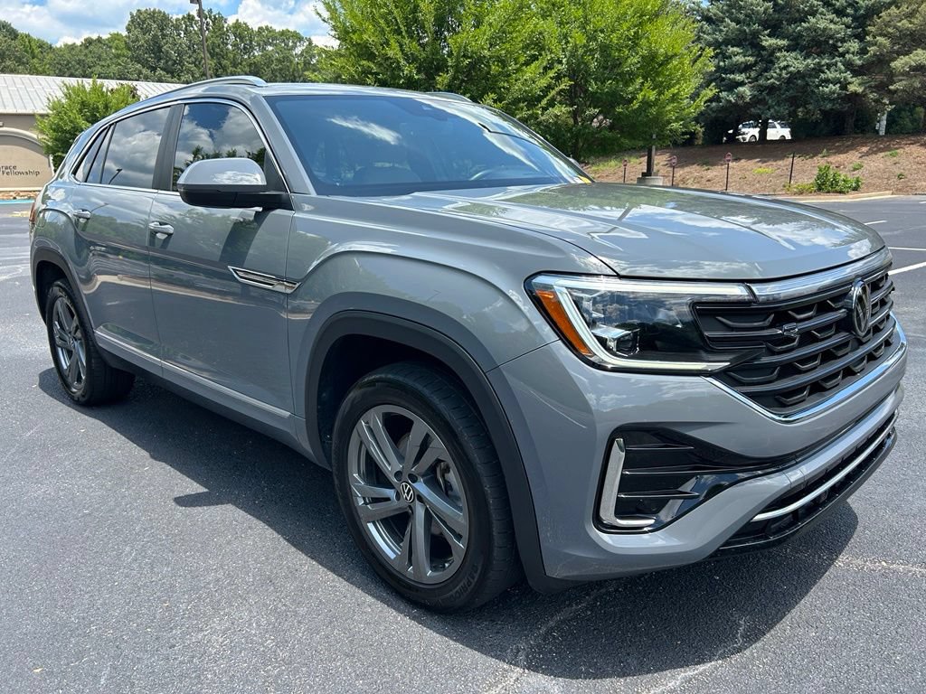 Used 2024 Volkswagen Atlas Cross Sport SEL R-Line AWD/4WD image 18