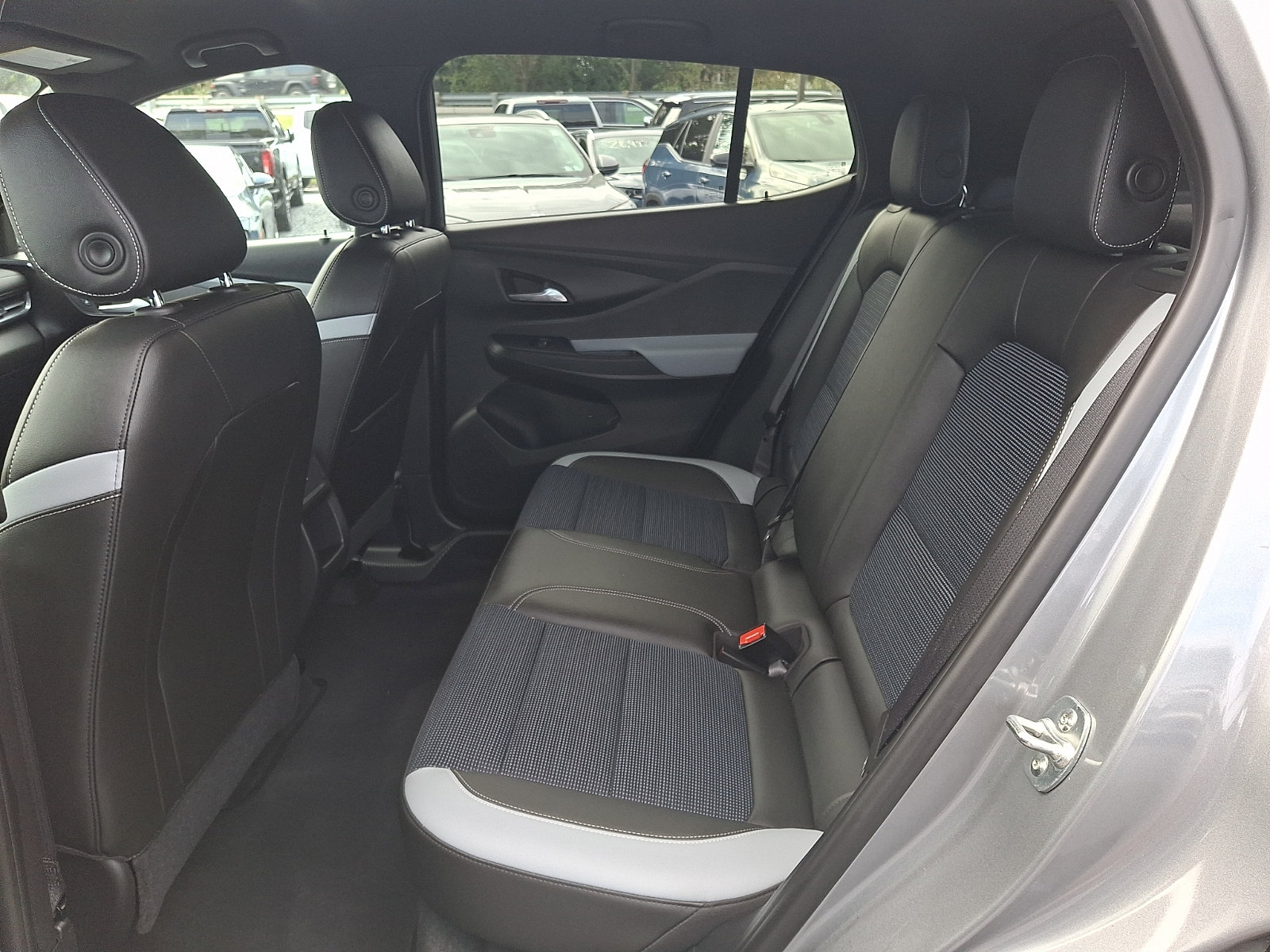 Used 2025 Buick Envista Preferred w/ Convenience I Package FWD image 10