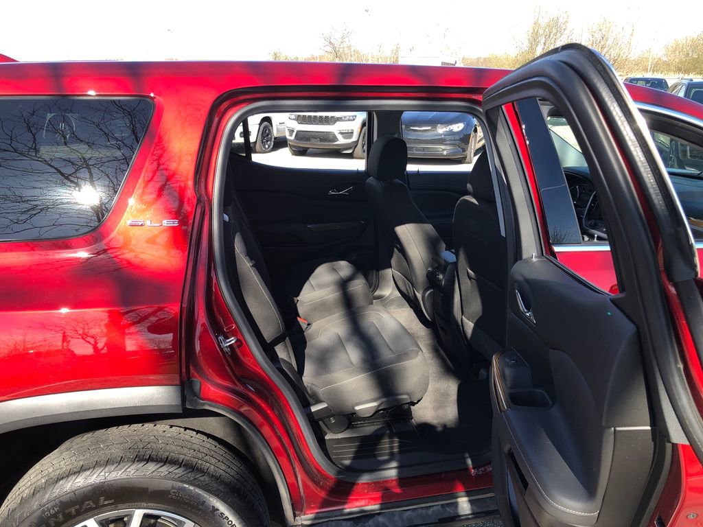 Used 2023 GMC Acadia SLE AWD/4WD image 26
