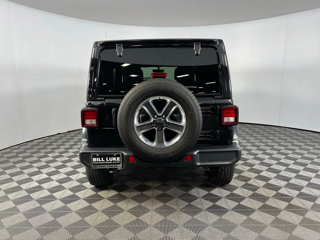 Used 2022 Jeep Wrangler Unlimited Sahara image 8
