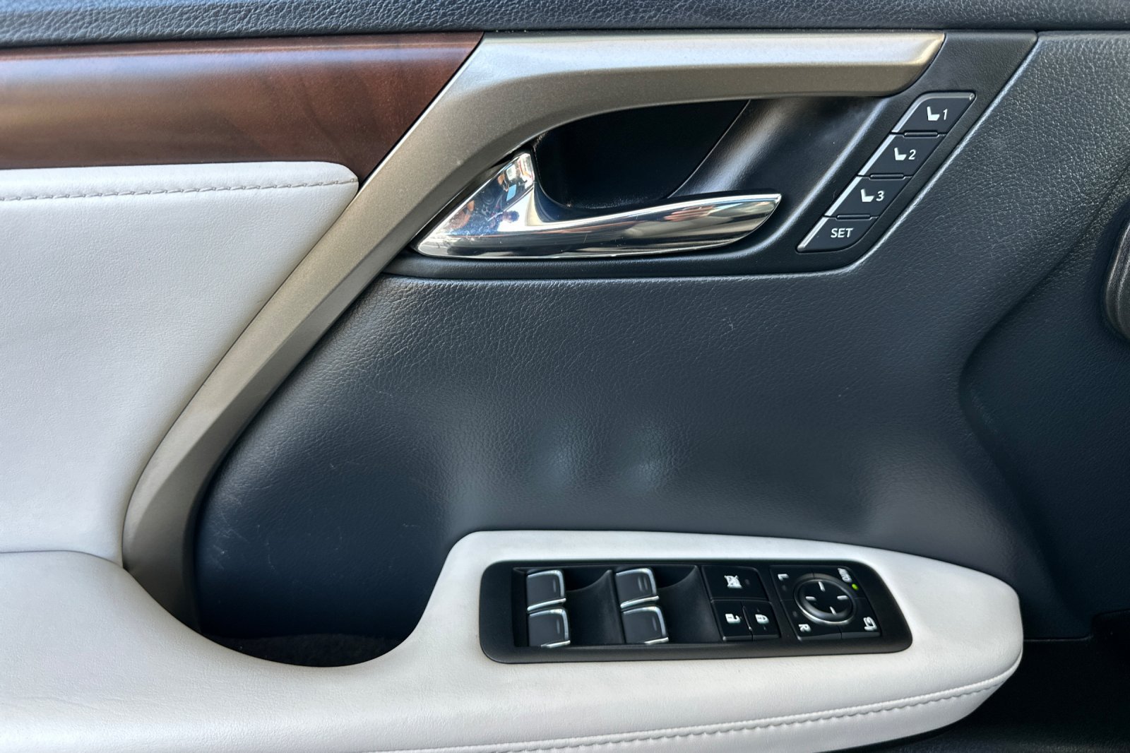 Used 2022 Lexus RX 350 FWD w/ Premium Package image 11