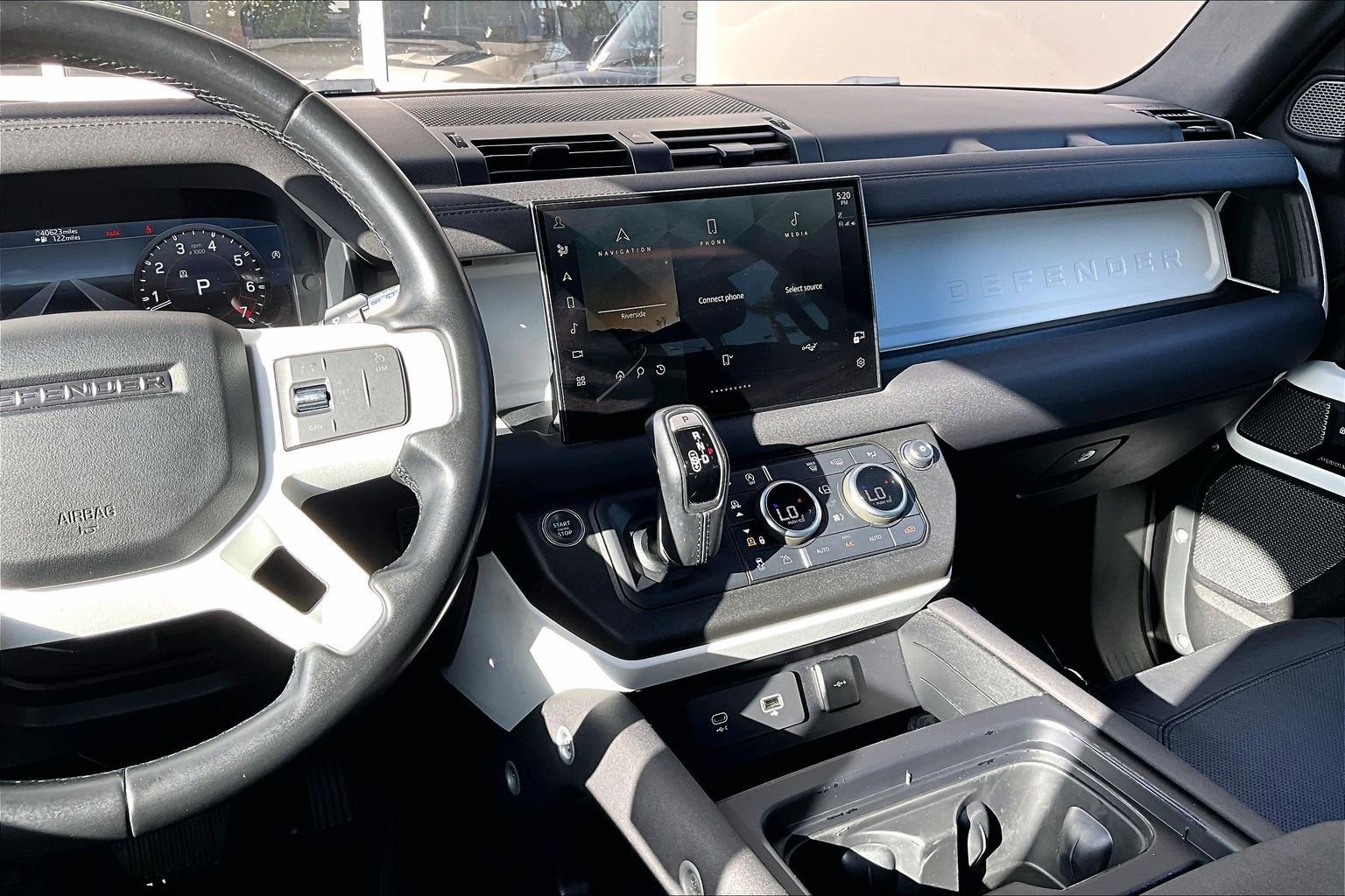 Certified 2022 Land Rover Defender 110 S AWD/4WD image 6