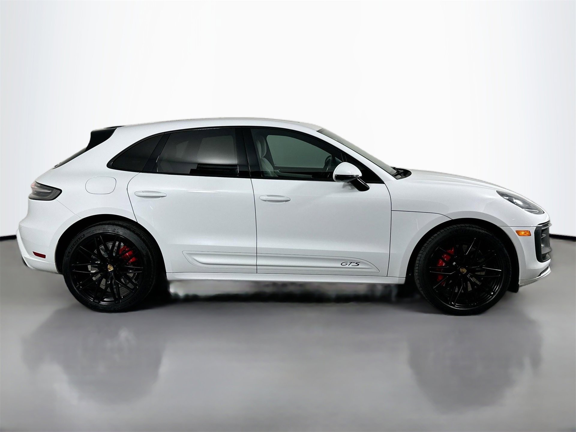 Certified 2022 Porsche Macan GTS image 8