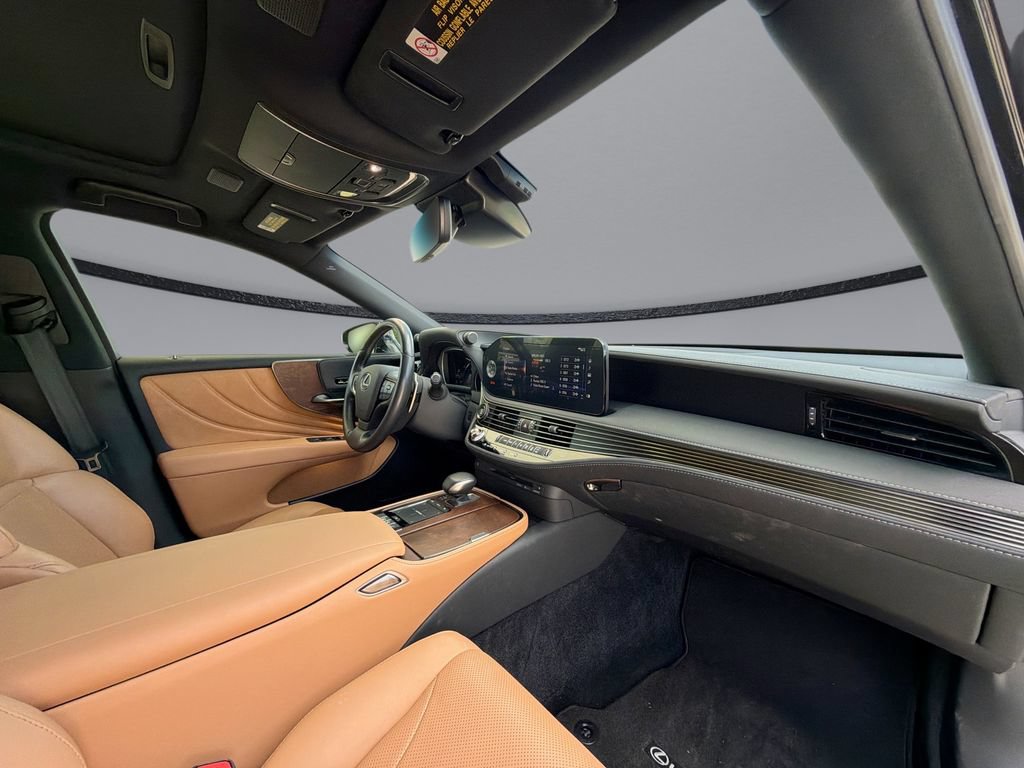 Certified 2022 Lexus LS 500 w/ Accessory Package (Z1) RWD image 15