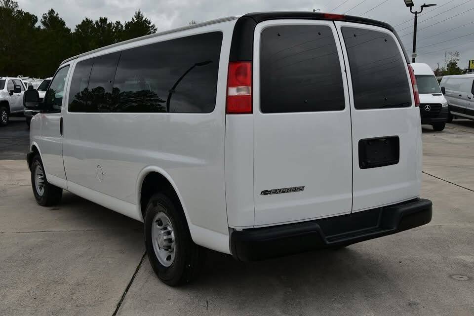 Used 2019 Chevrolet Express 3500 LS RWD image 5