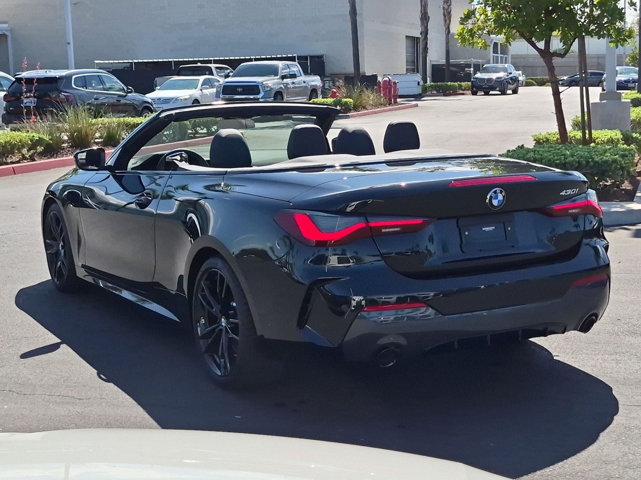 Certified 2023 BMW 430i Convertible w/ M Sport Package RWD image 8