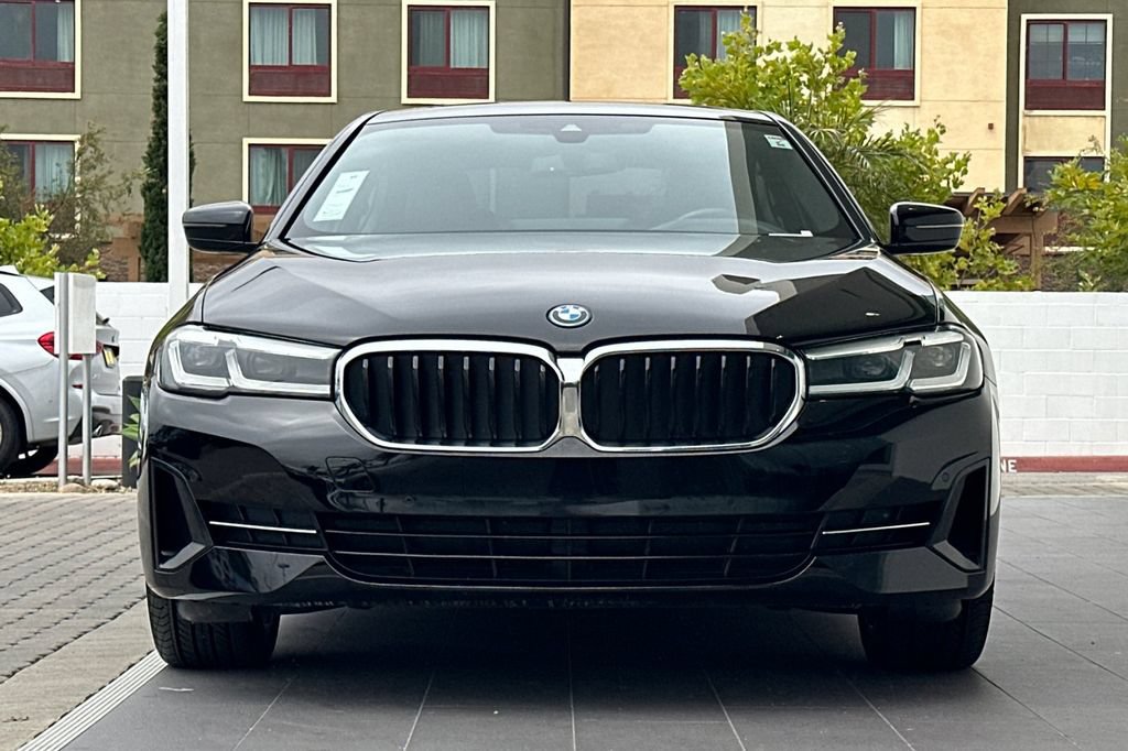 Used 2023 BMW 530e w/ Premium Package RWD image 8