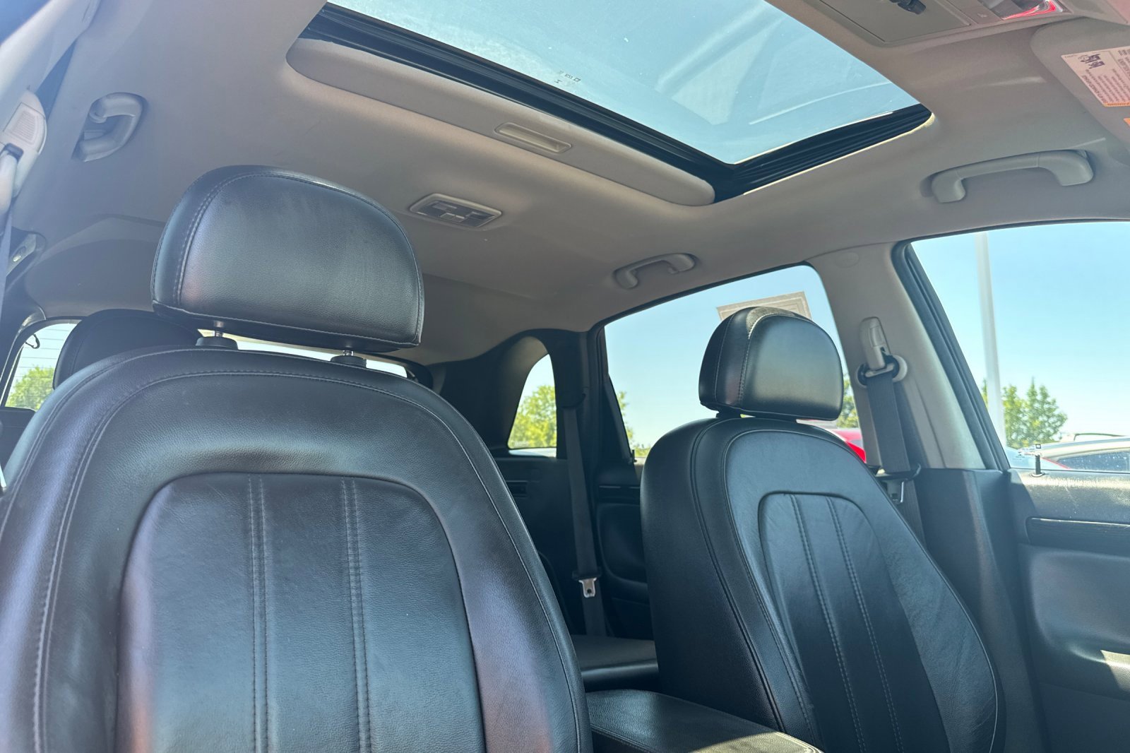 Used 2015 Chevrolet Captiva Sport LT w/ Convenience Package image 19