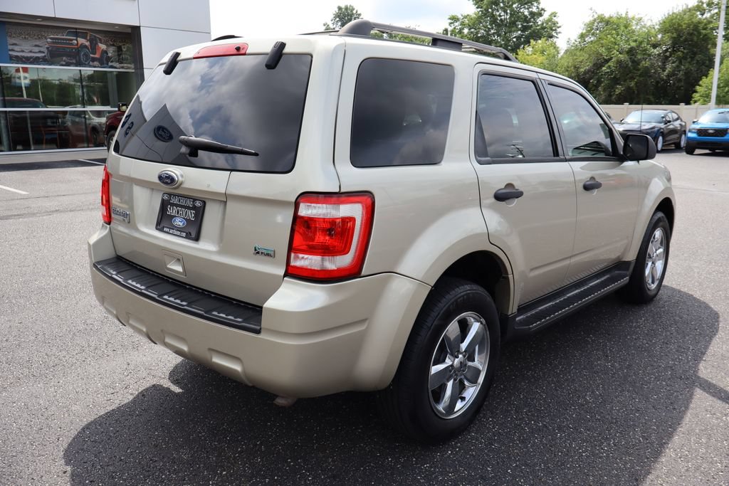 Used 2010 Ford Escape XLT FWD image 3