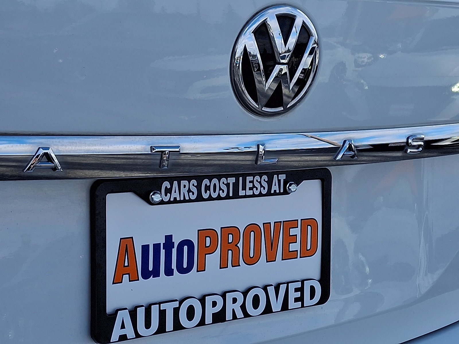 Used 2018 Volkswagen Atlas SE image 28