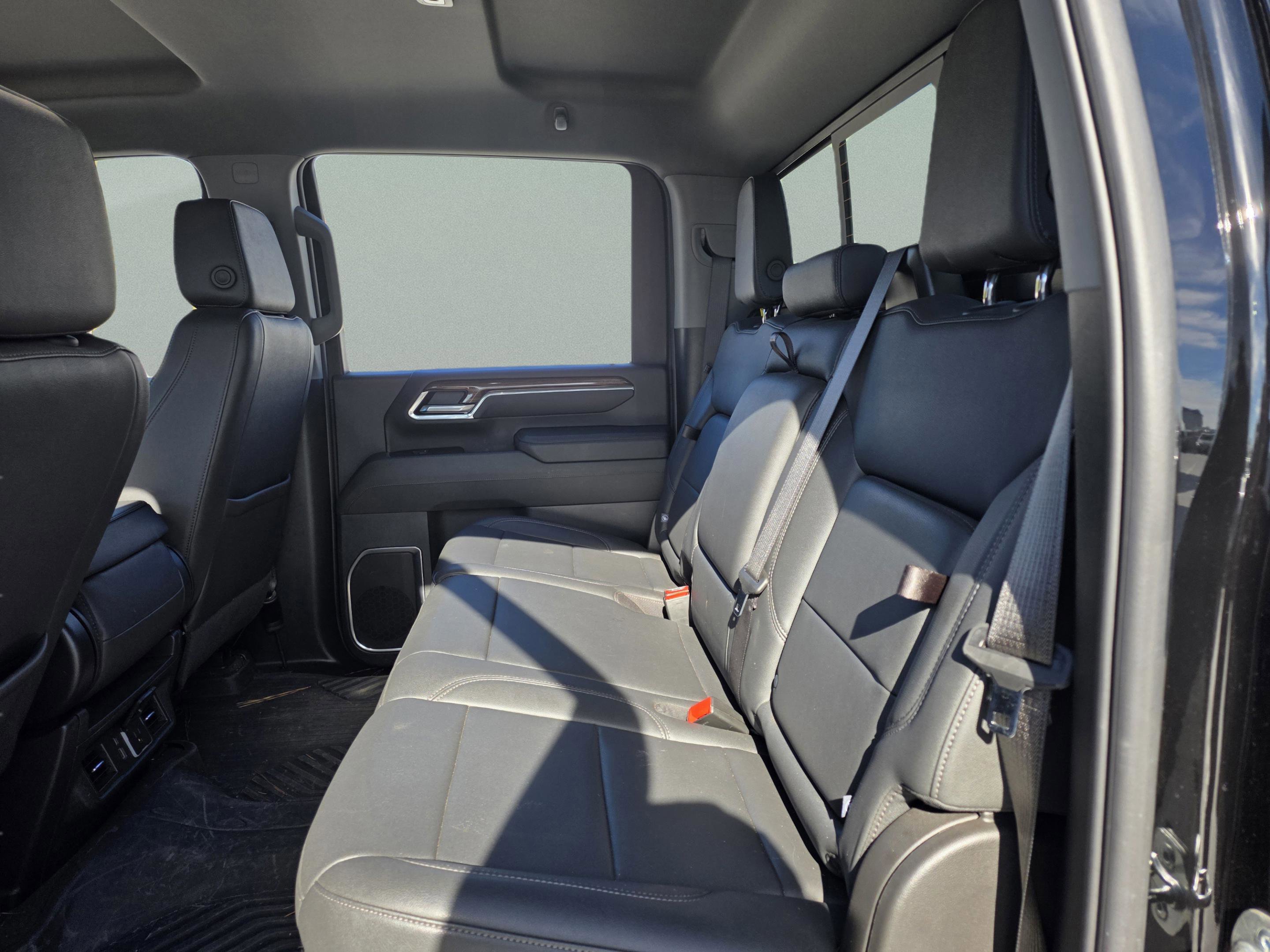 Used 2025 Chevrolet Silverado 2500 LT w/ Trail Boss Package image 17