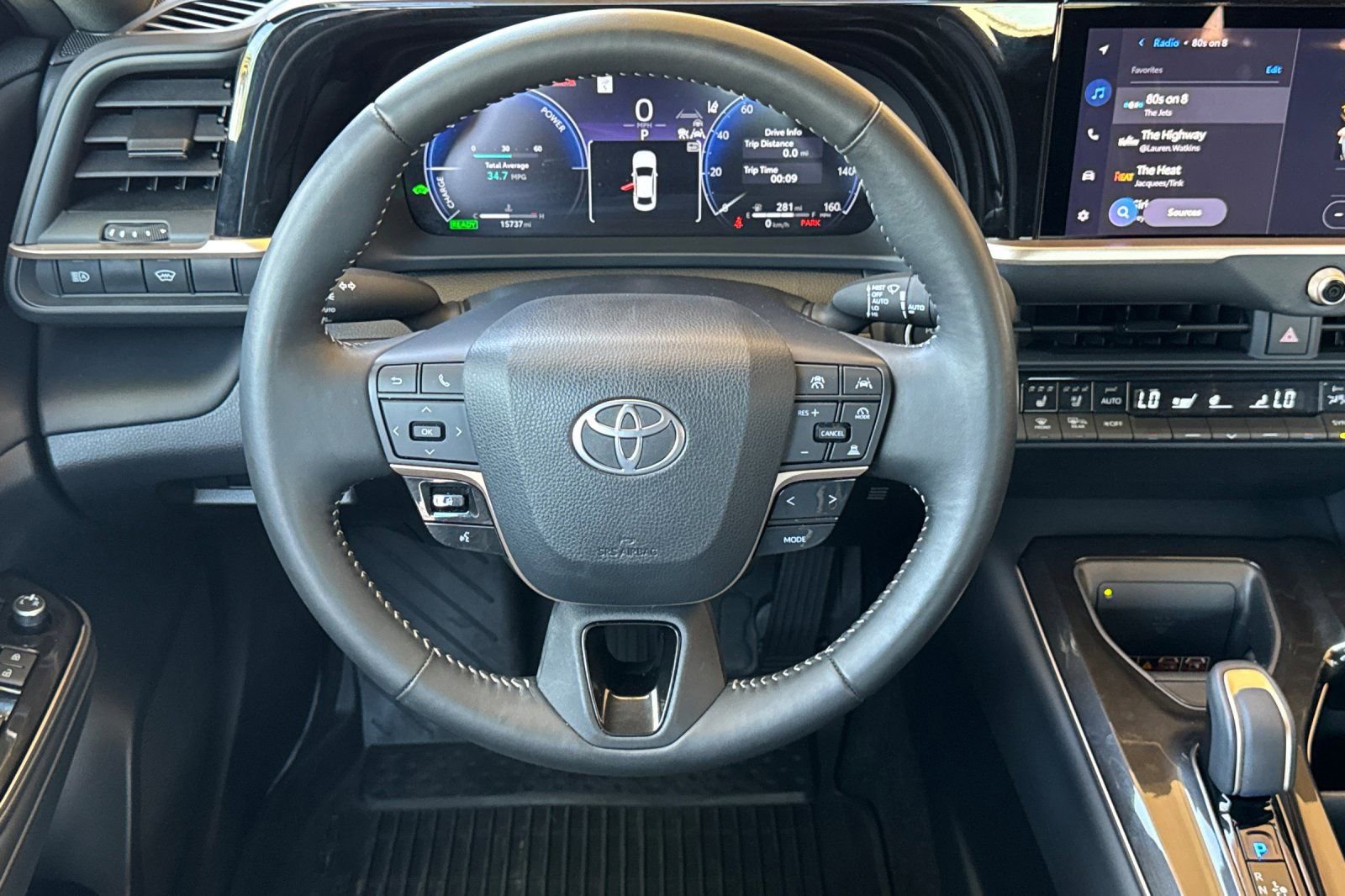 Used 2025 Toyota Crown XLE w/ Carpet Mat Package (TMS) image 15
