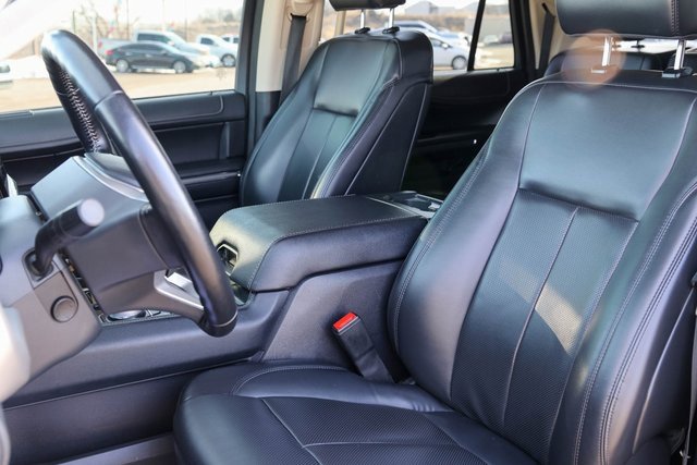 Used 2024 Ford Expedition Max XLT image 12