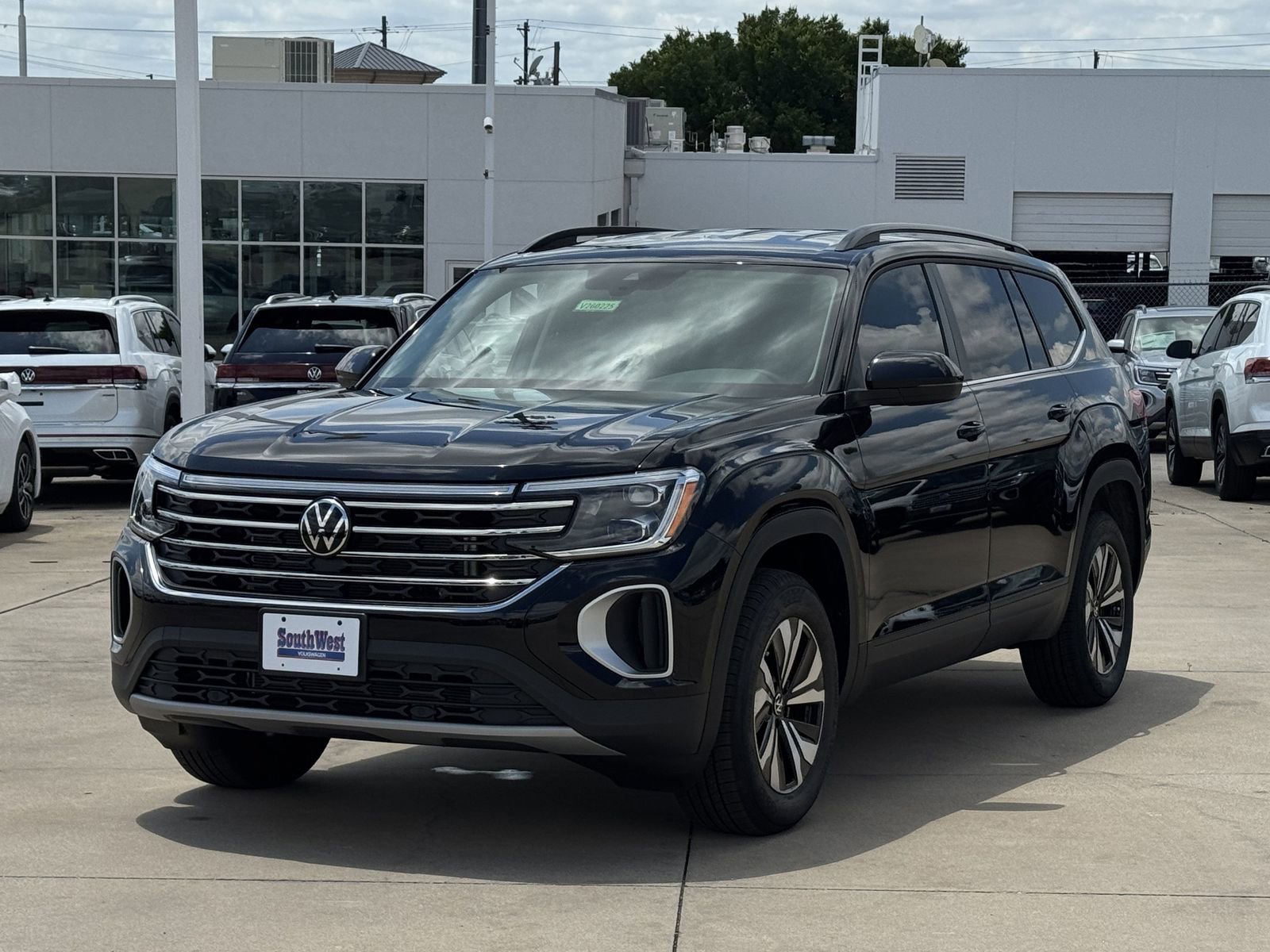 New 2026 Volkswagen Atlas SE FWD image 9