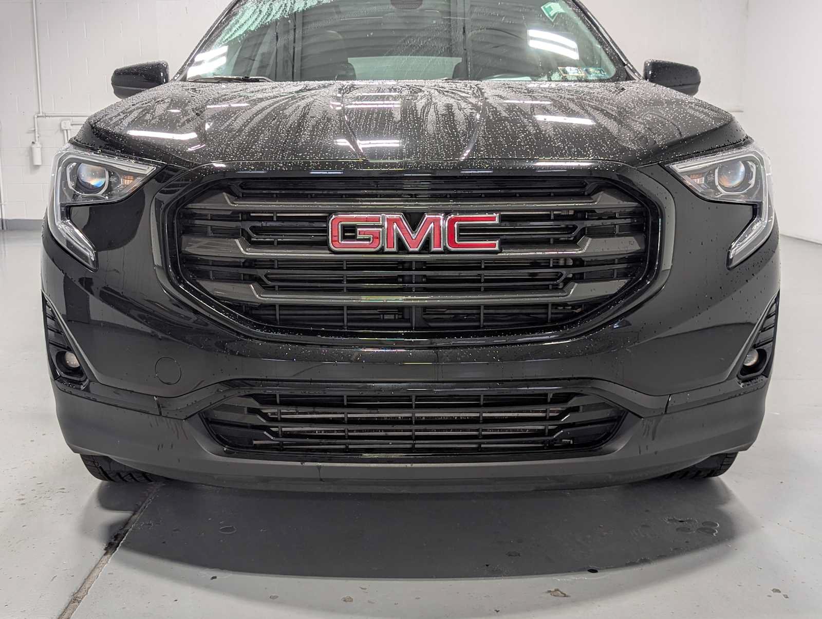 Certified 2021 GMC Terrain SLT w/ Elevation Edition AWD/4WD image 2