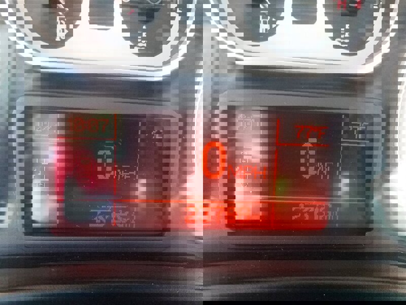 Used 2014 FIAT 500L Easy w/ Popular Equipment Group image 7