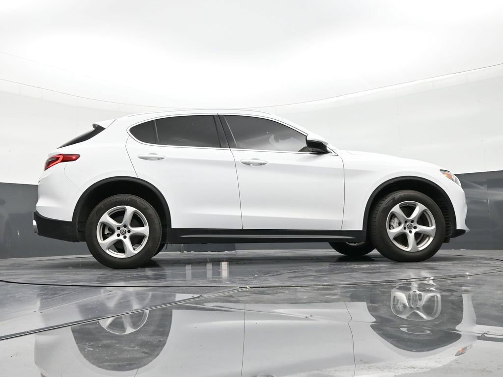 Used 2020 Alfa Romeo Stelvio Base image 25
