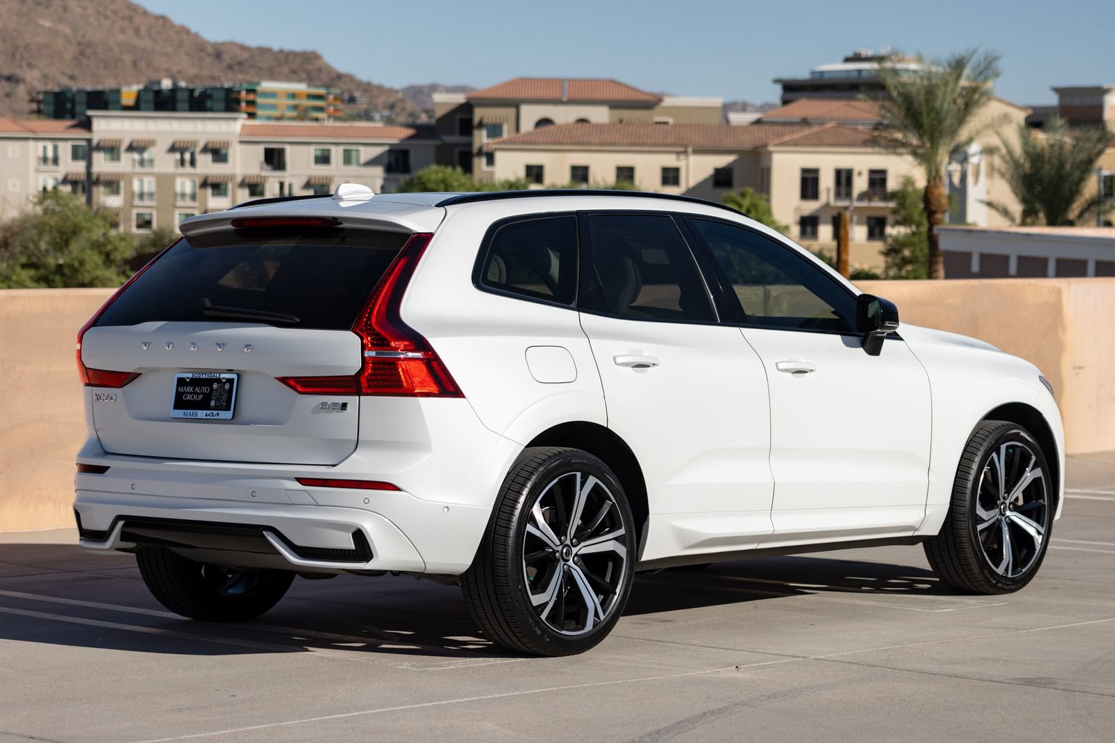 Used 2023 Volvo XC60 B5 Ultimate w/ Protection Package AWD/4WD image 11