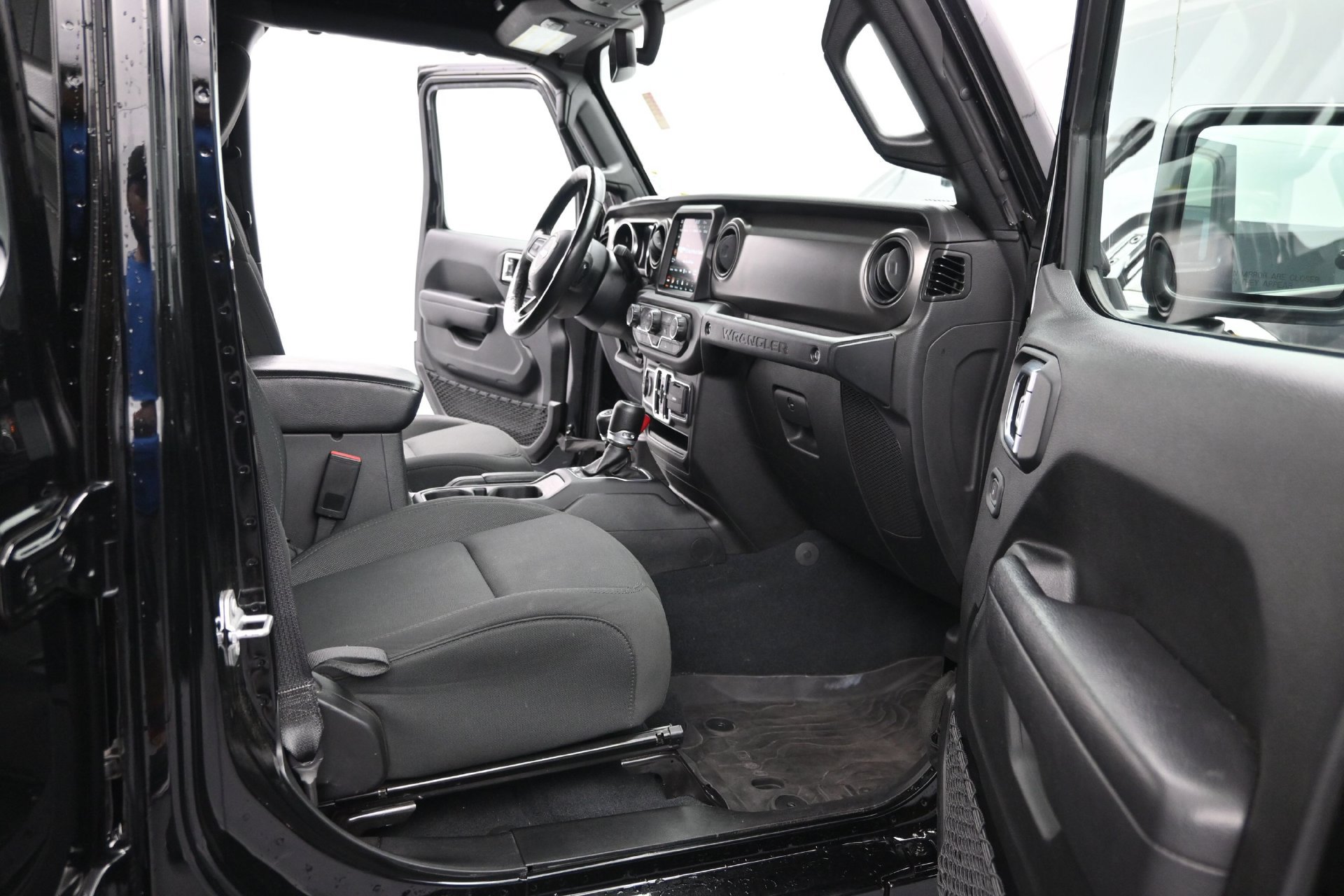 Used 2022 Jeep Wrangler Unlimited Sport AWD/4WD image 18