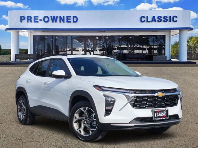 Used 2026 Chevrolet Trax LT w/ Sunroof Package