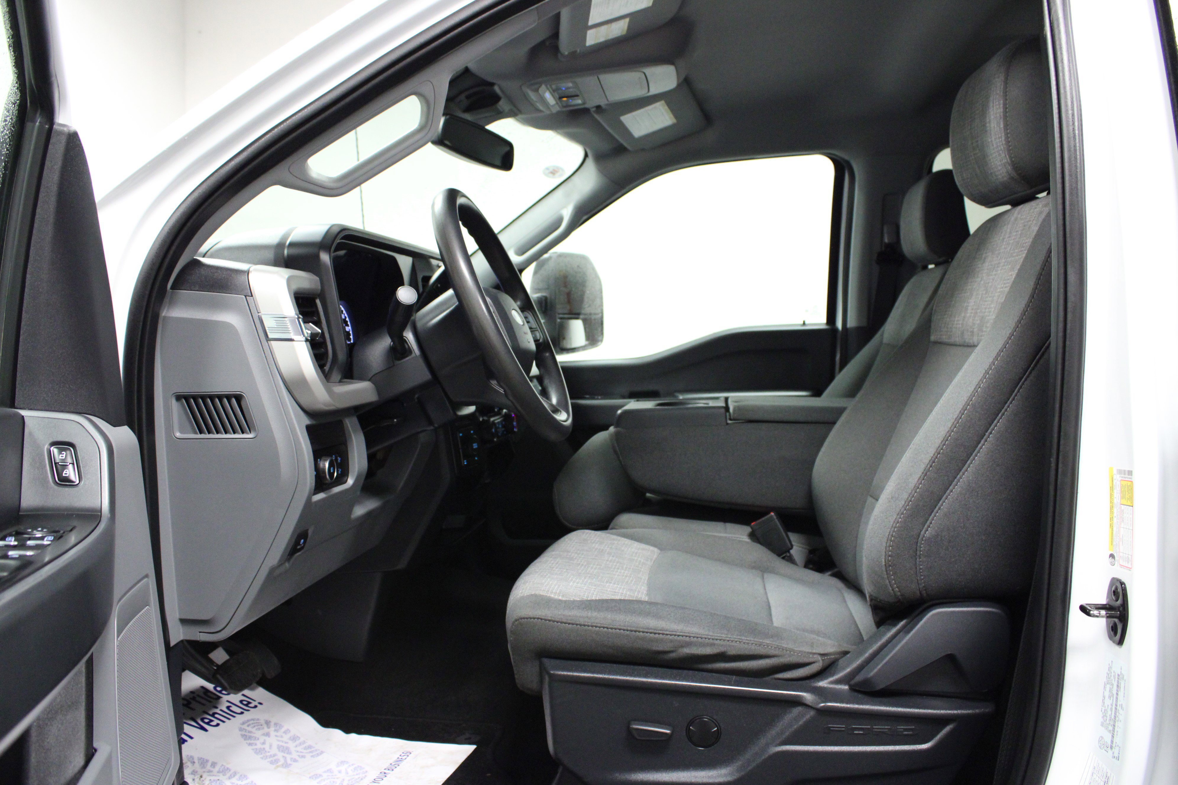 Used 2023 Ford F350 XLT image 12