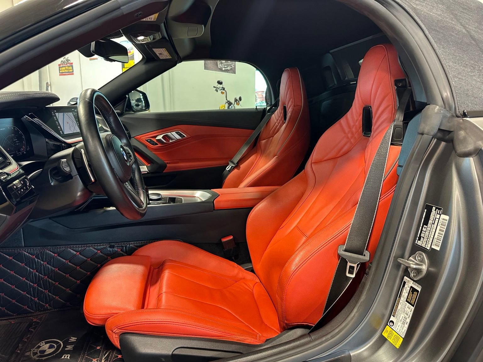 Used 2022 BMW Z4 M40i w/ Premium Package RWD image 13