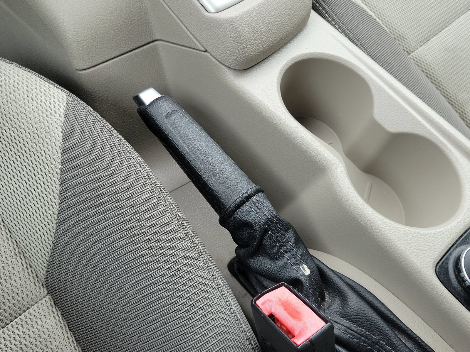 Used 2012 Ford Focus SE FWD image 27