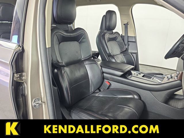 Used 2020 Lincoln Aviator Reserve w/ Equipment Group 201A image 21