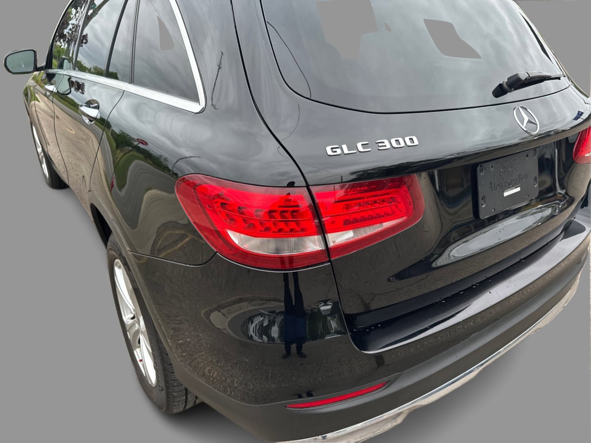 Used 2017 Mercedes-Benz GLC 300 4MATIC w/ Premium 1 Package image 27