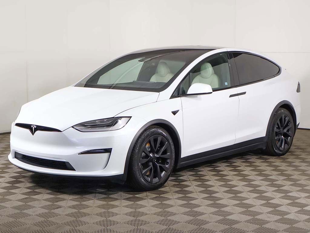 Used 2022 Tesla Model X Plaid image 10