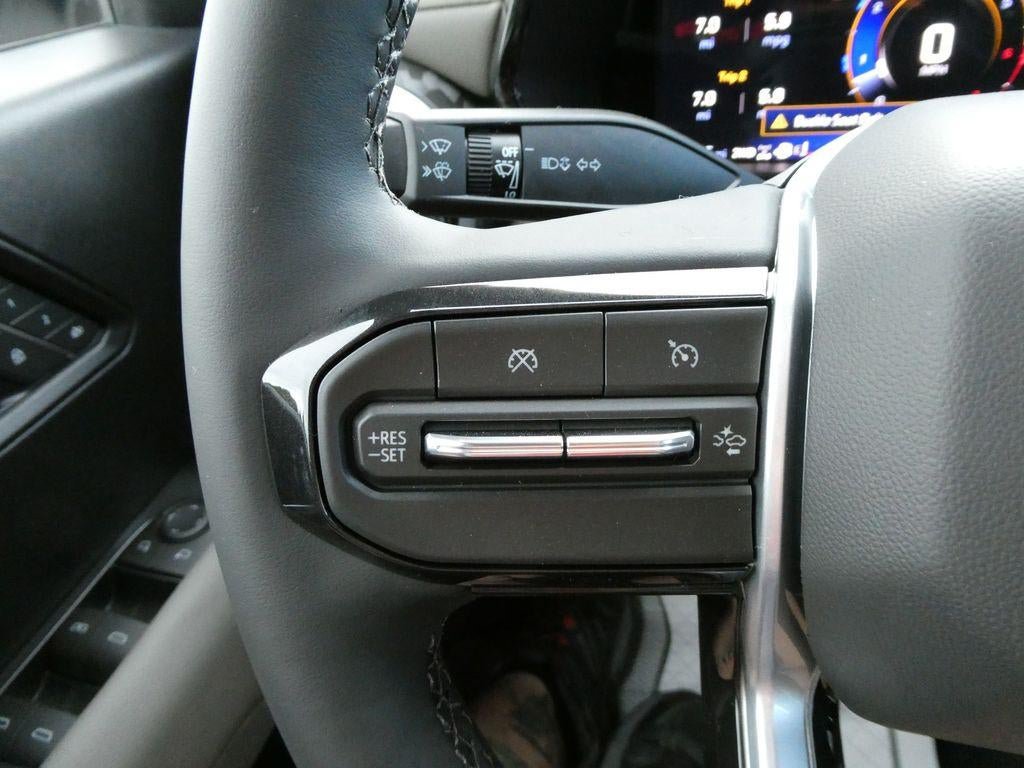 New 2026 Chevrolet Colorado ZR2 w/ Technology Package AWD/4WD image 23