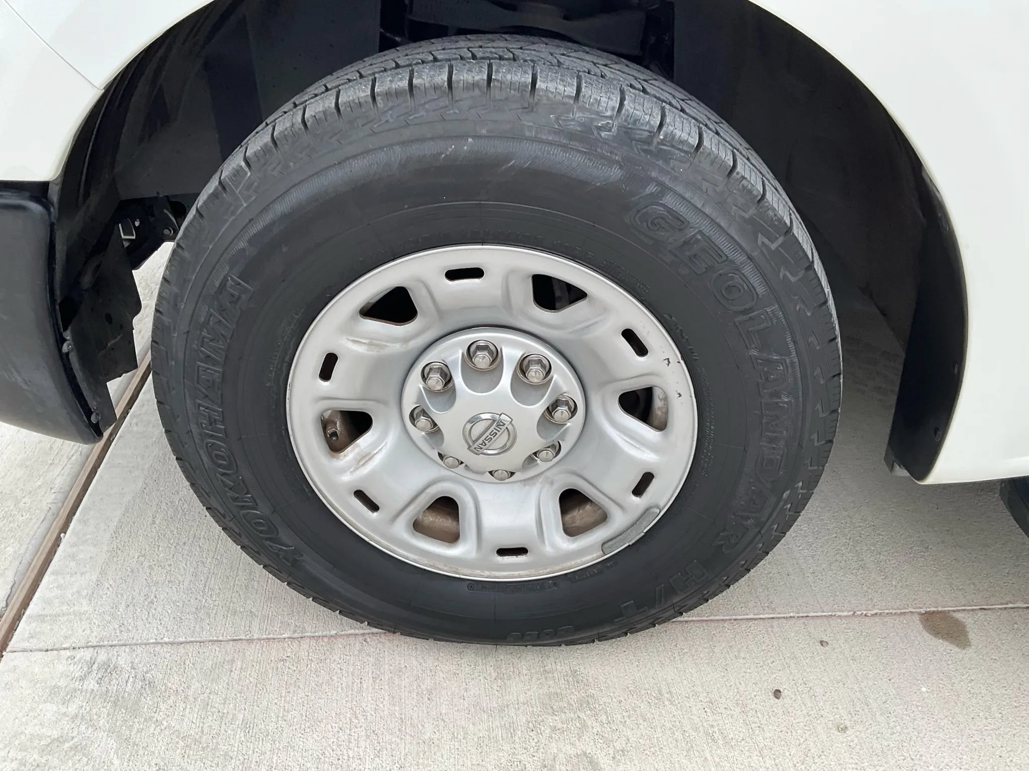 Used 2012 Nissan NV 3500 S w/ All Around Window Pkg RWD image 42