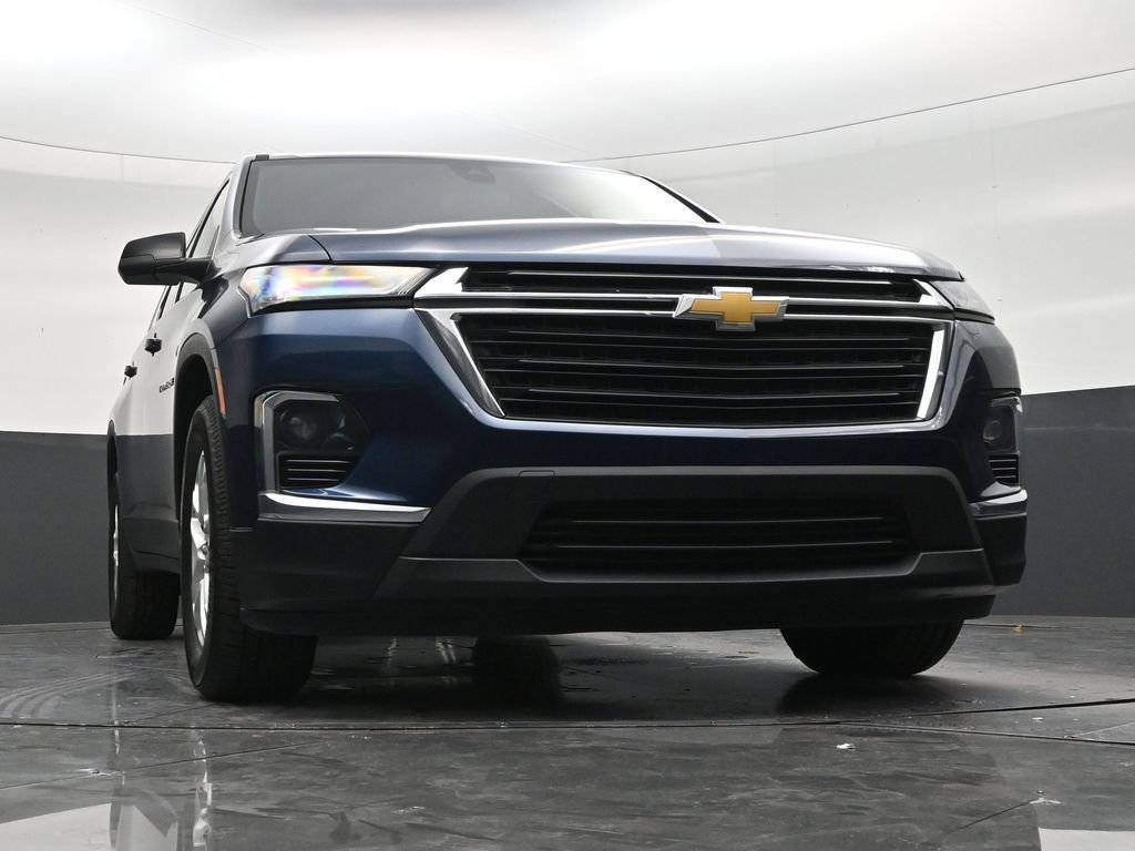 Used 2023 Chevrolet Traverse LS FWD image 26