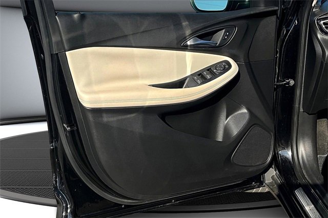 Used 2021 Buick Encore GX Select image 20