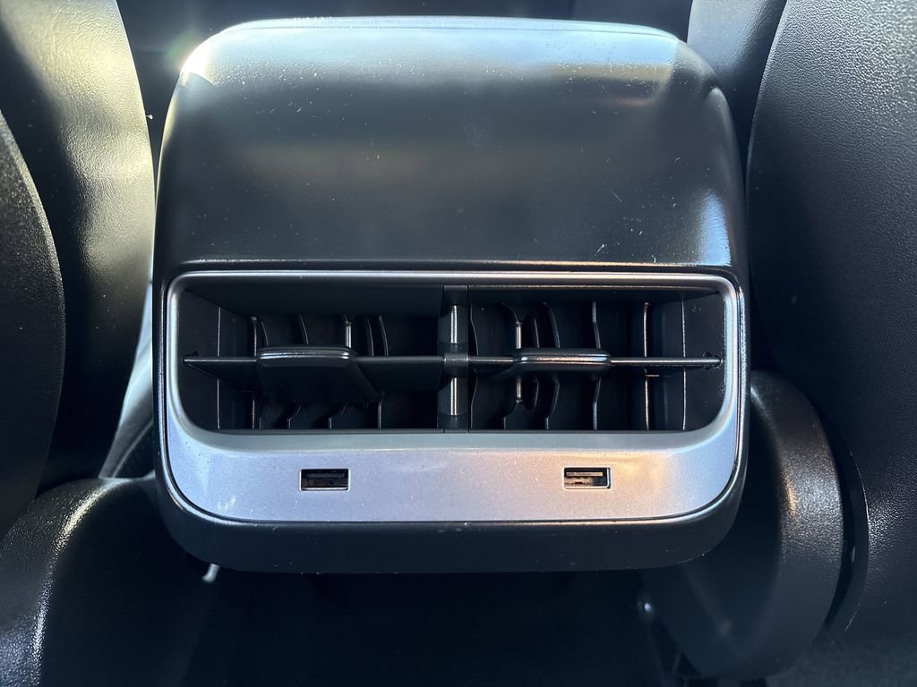 Used 2018 Tesla Model 3 image 10
