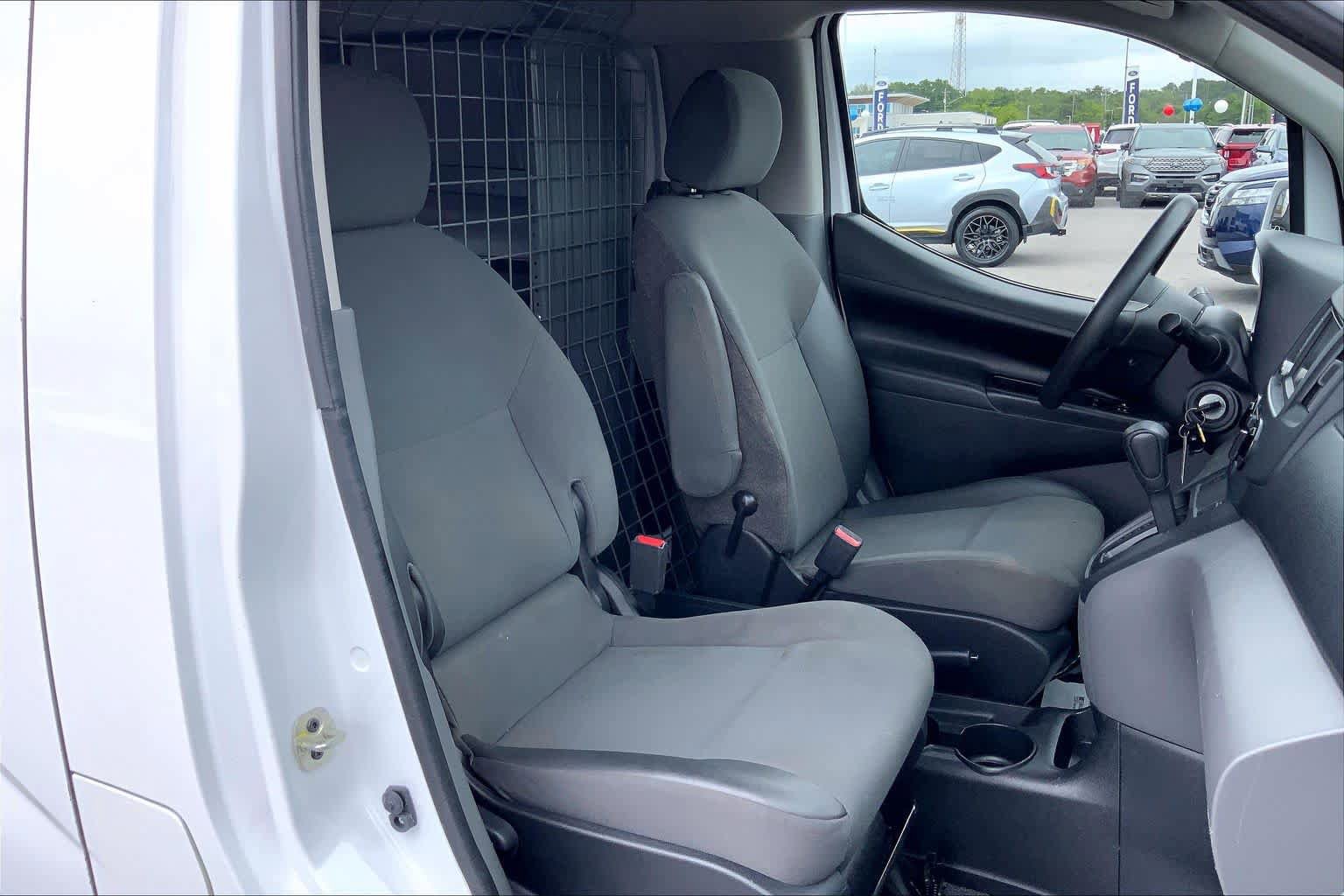 Used 2020 Nissan NV200 SV FWD image 9