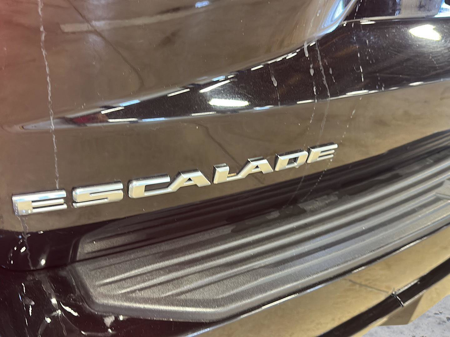 Used 2024 Cadillac Escalade Sport AWD/4WD image 9
