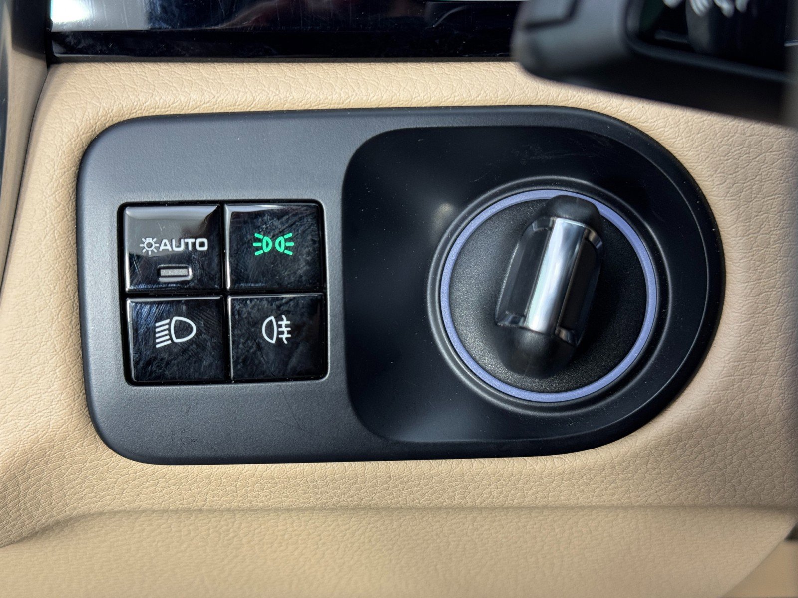 Used 2019 Porsche Cayenne E-Hybrid image 18