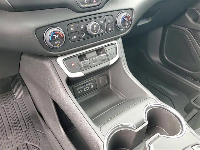 Used 2022 GMC Terrain SLT w/ LPO, Floor Liner Package image 20