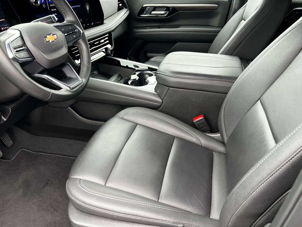 Used 2025 Chevrolet Tahoe LT image 8