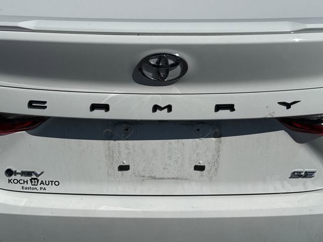Used 2025 Toyota Camry SE w/ Convenience Package FWD image 17