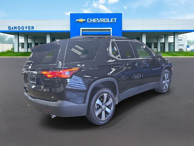 Used 2023 Chevrolet Traverse LT w/ LT Premium Package AWD/4WD image 9