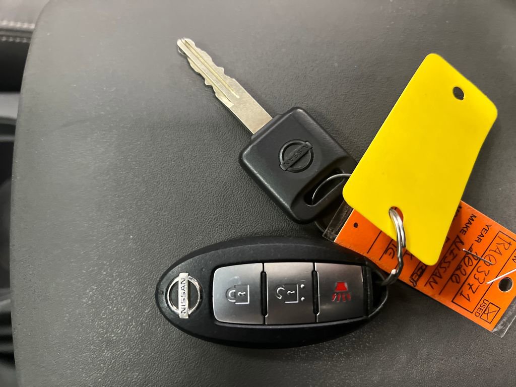 Used 2020 Nissan Frontier PRO-4X w/ Pro-4x Utility Package AWD/4WD image 32