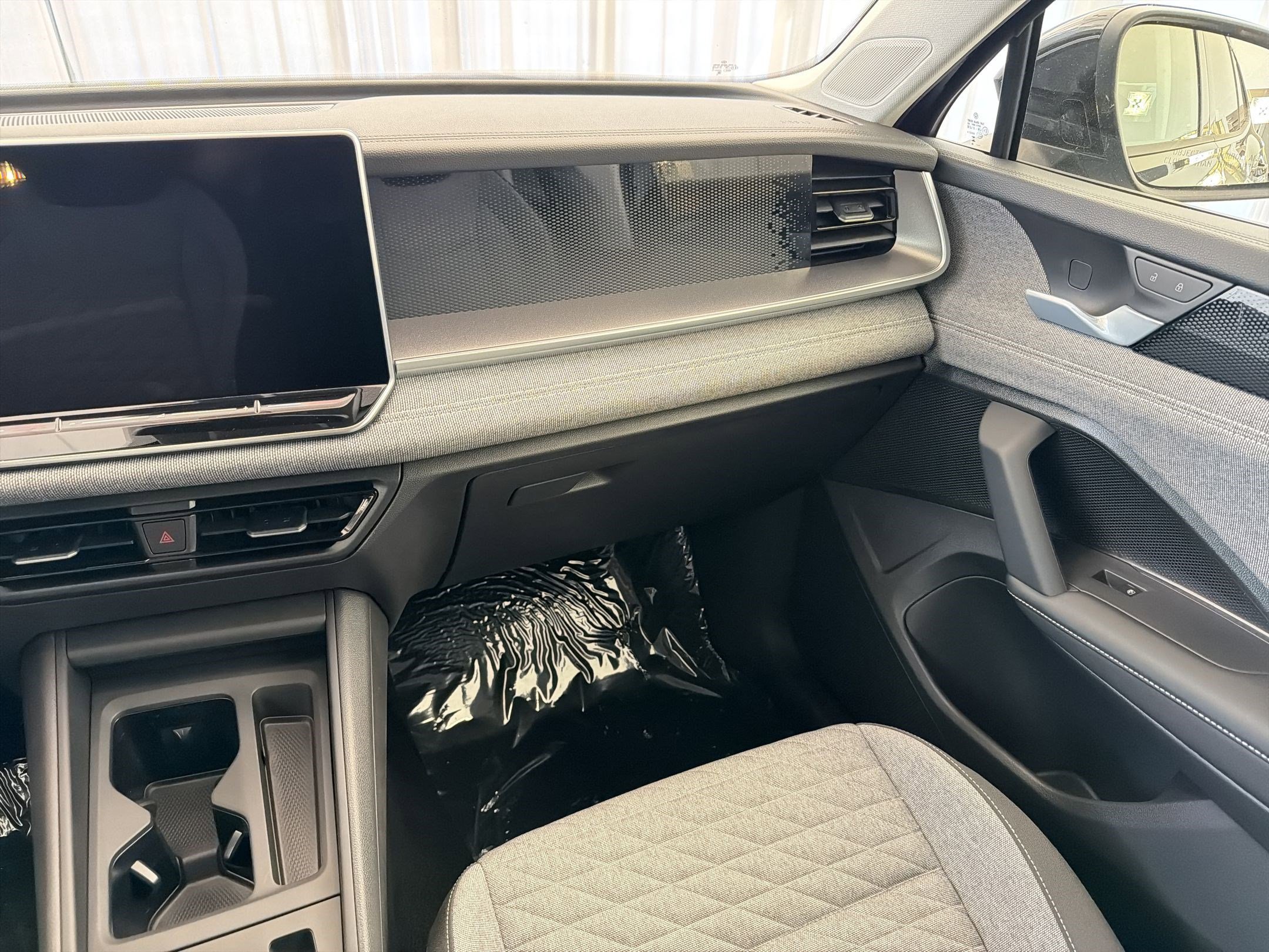 New 2026 Volkswagen Tiguan S FWD image 27