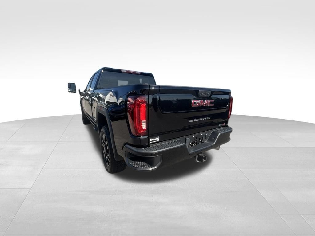 Used 2023 GMC Sierra 2500 AT4 w/ Gooseneck/5TH Wheel Package AWD/4WD image 4