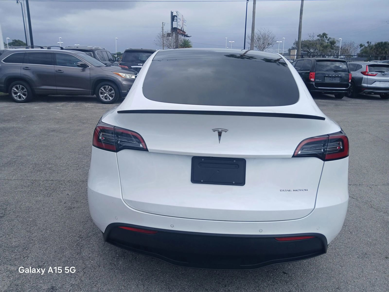 Used 2021 Tesla Model Y Long Range image 4